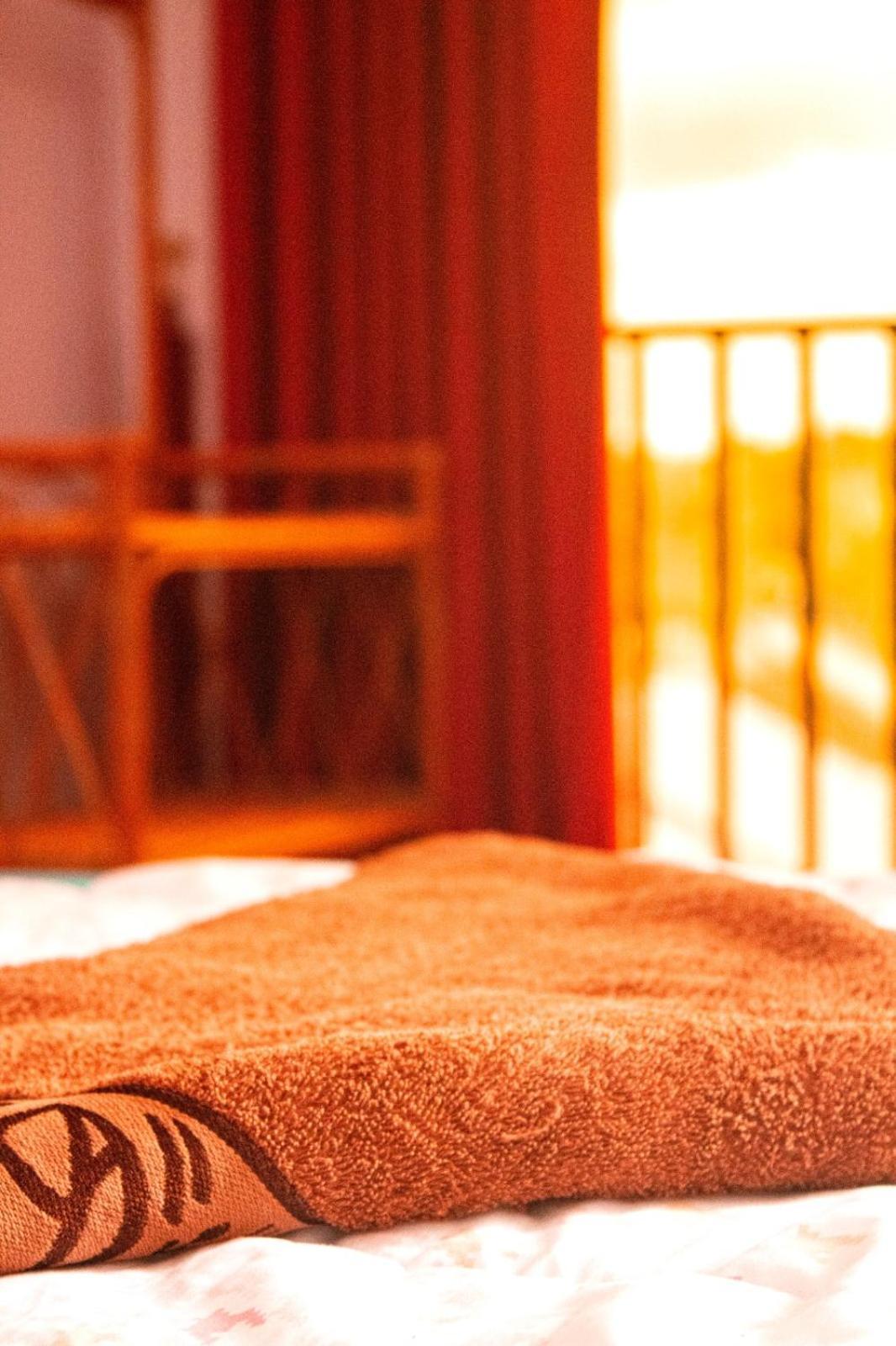 The Vibe Guesthouse Kampot Exterior photo